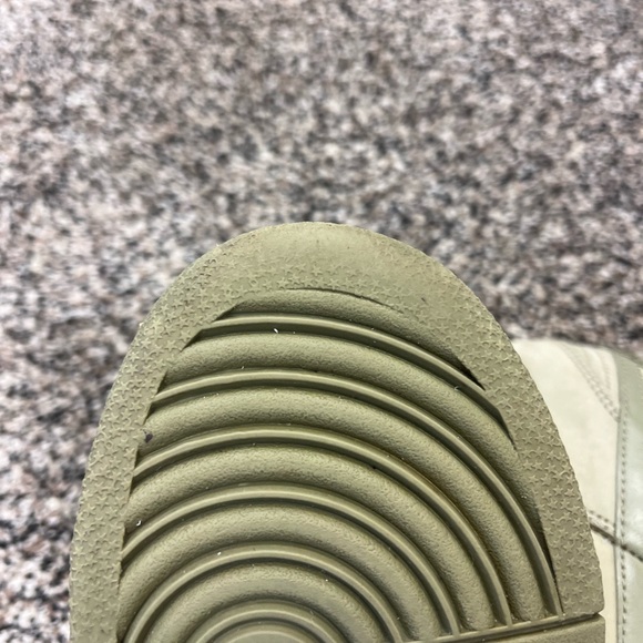 Nike Dunk Low PRM Neutral Olive Sail DV7415-200 Womens Size 5.5 - Picture 6 of 7